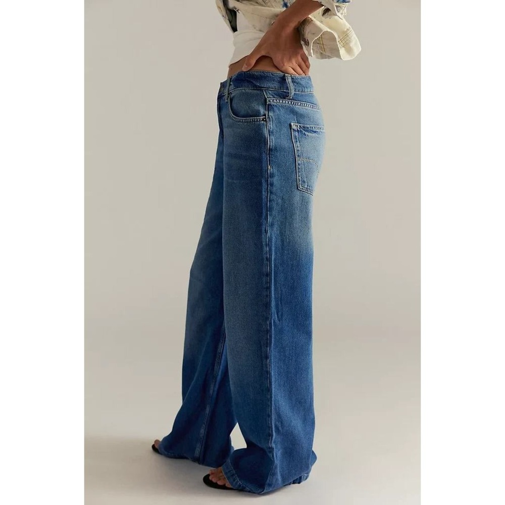 NWT We The Free The Stride Jean Walk Away Blue Wide Leg High Rise Denim Size 28